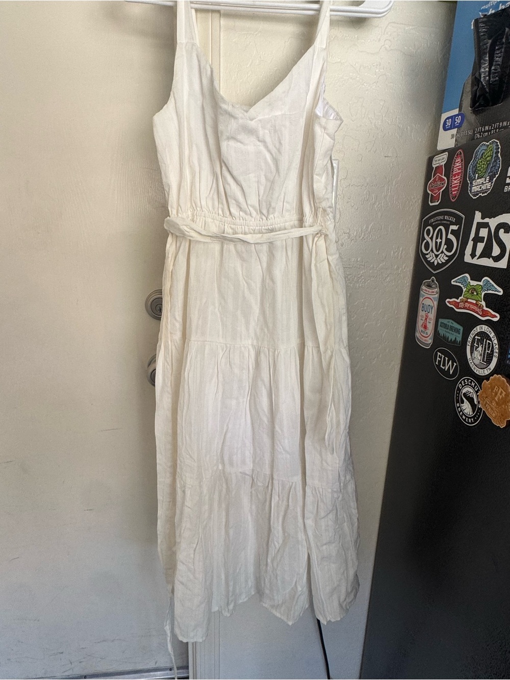 Linen “Velvet Heart” White Sleeveless Linen Maxi Dress with Waist Tie